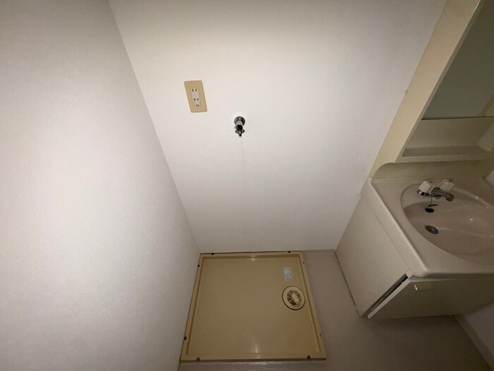 物件内観写真22　(洗濯機置場)