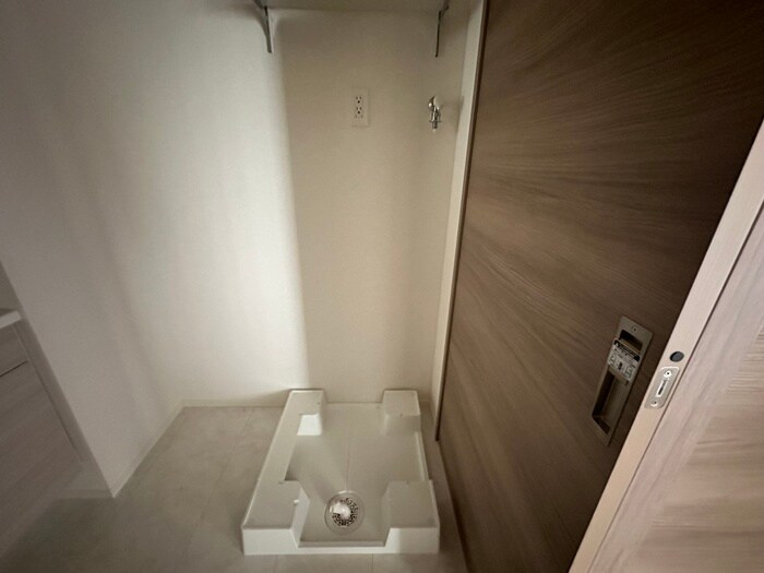 物件内観写真10　(洗濯機置場)