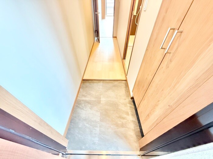 物件内観写真17　(玄関)