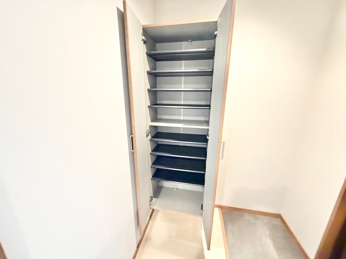 物件内観写真18　(靴箱)