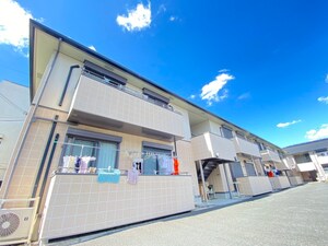 カ－サジュネスＡ棟外観写真