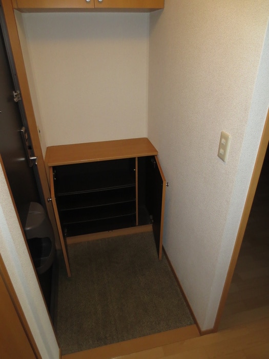 物件内観写真12　(玄関)