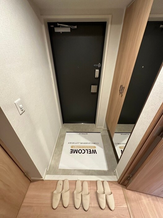 物件内観写真14　(玄関)