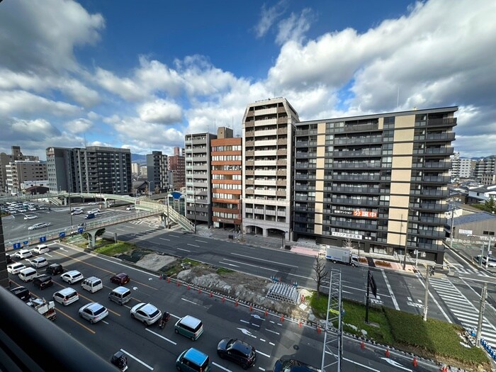 物件内観写真16　(室内からの展望)