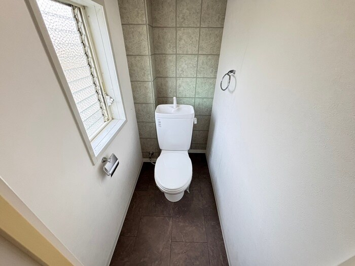 物件内観写真12　(トイレ)