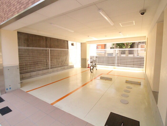 物件外観写真5　(駐車場)