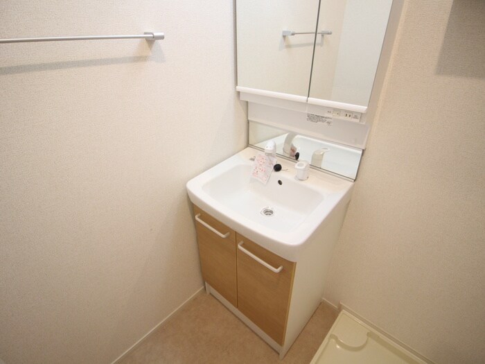 物件内観写真11　(洗面)