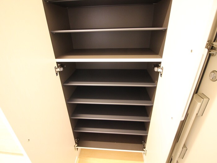 物件内観写真18　(靴箱)