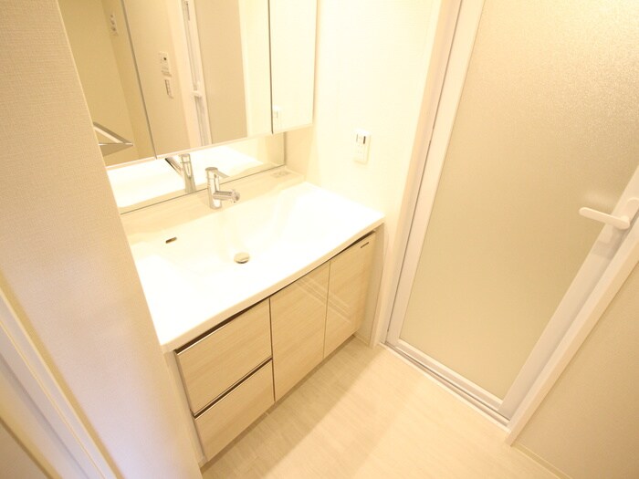 物件内観写真11　(洗面)