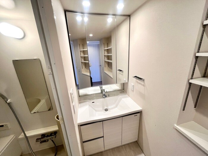 物件内観写真11　(洗面)