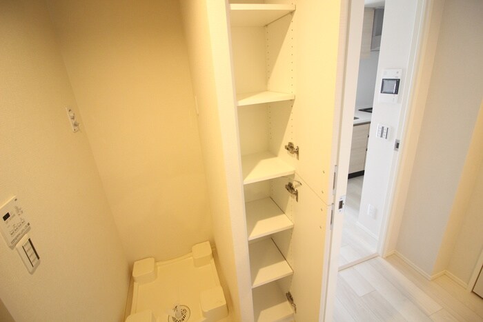 物件内観写真18　(収納)