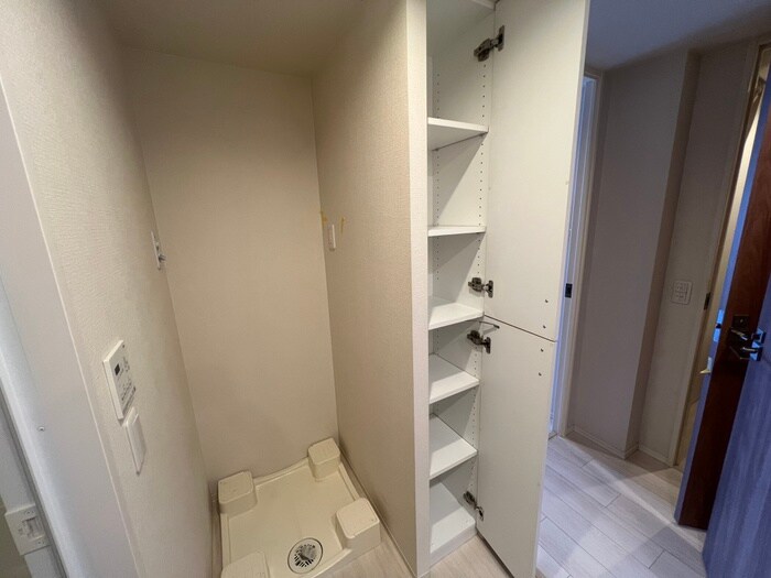 物件内観写真21　(洗濯機置場)