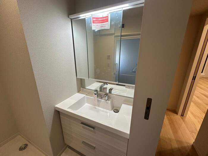 物件内観写真9　(洗面)