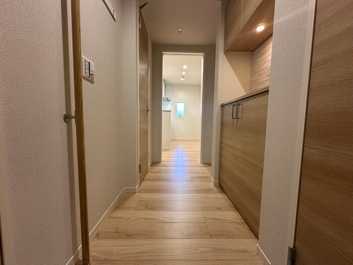 物件内観写真17　(廊下)