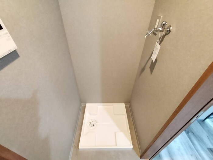 物件内観写真10　(洗濯機置場)