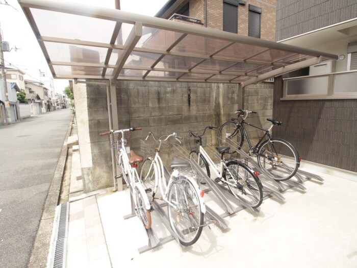 物件外観写真3　(駐輪場)