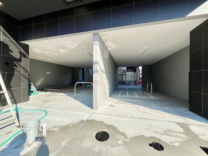 物件外観写真3　(駐輪場)