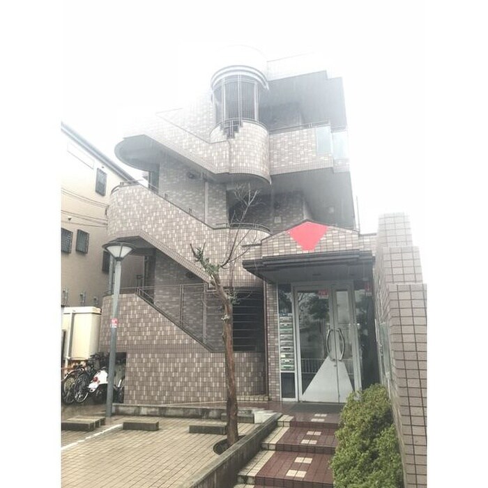 物件外観写真4　(エントランス部分)