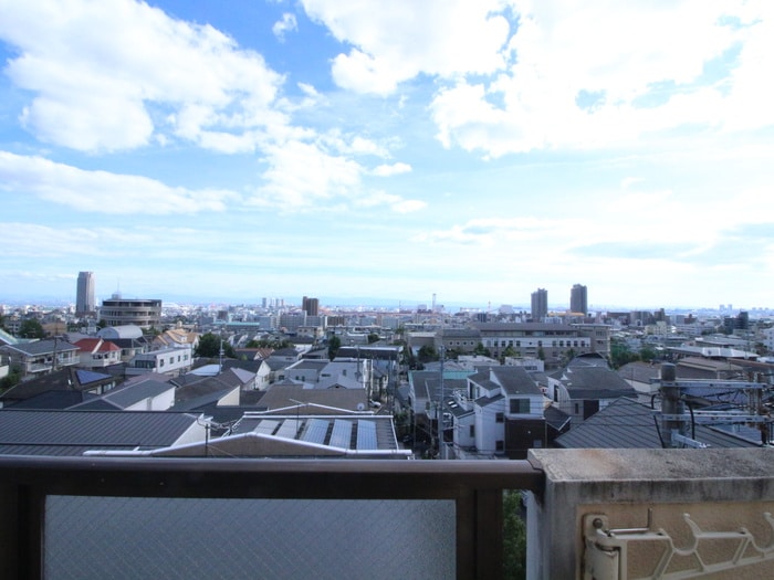 物件内観写真16　(室内からの展望)