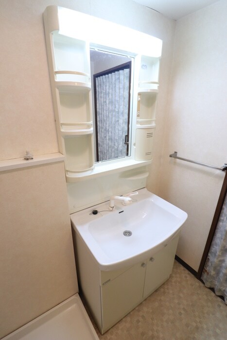物件内観写真11　(洗面)