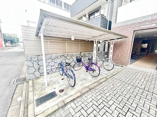 駐輪場