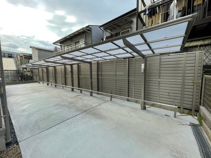 物件外観写真5　(駐輪場)