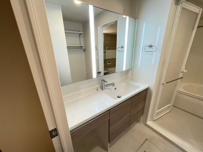 物件内観写真12　(洗面)