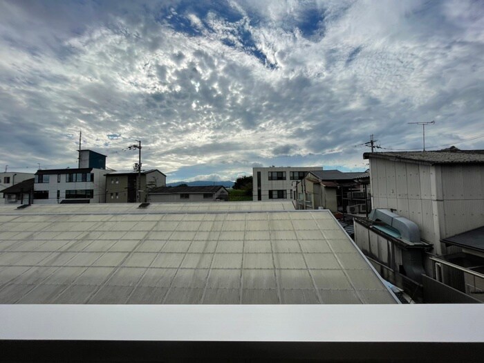 物件内観写真22　(室内からの展望)