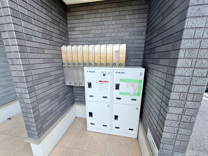 物件外観写真4　(建物設備)