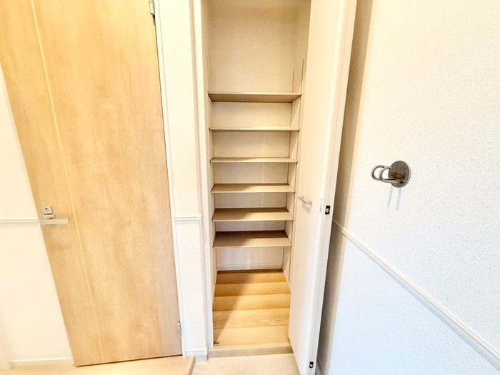 物件内観写真18　(靴箱)