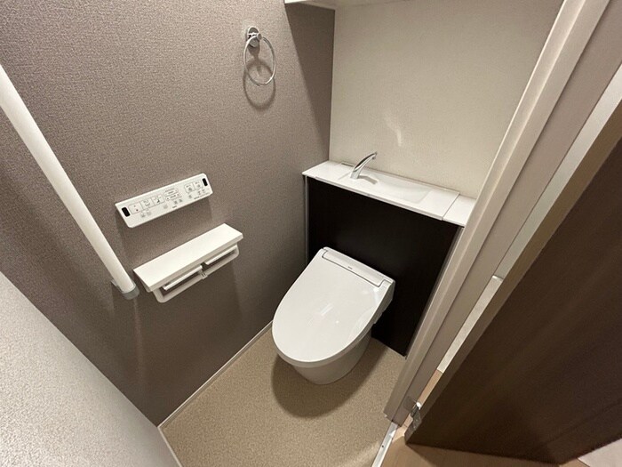 物件内観写真12　(トイレ)