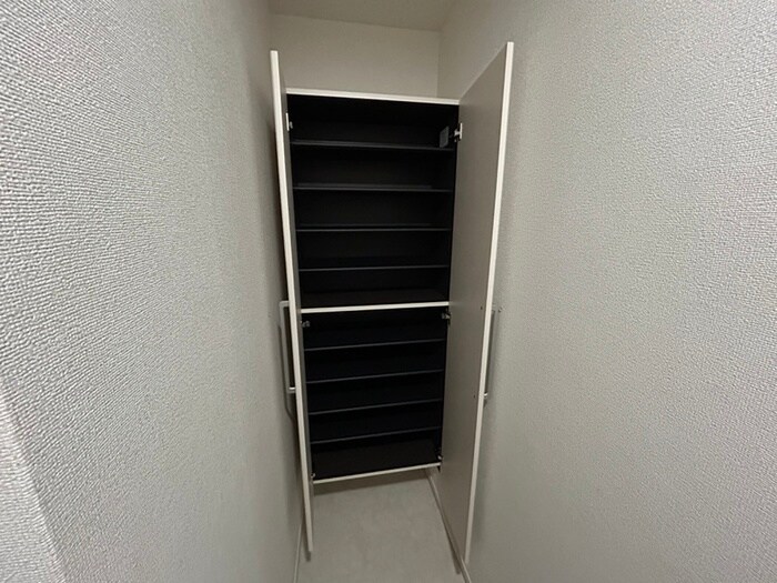 物件内観写真17　(靴箱)