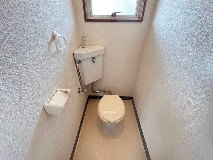 物件内観写真11　(トイレ)
