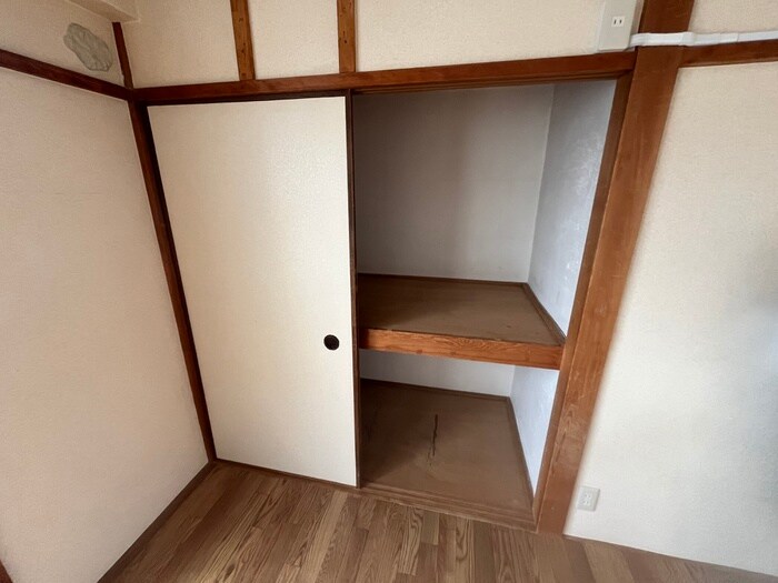 物件内観写真16　(収納)