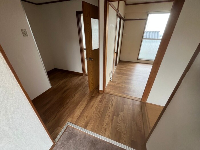 物件内観写真19　(廊下)