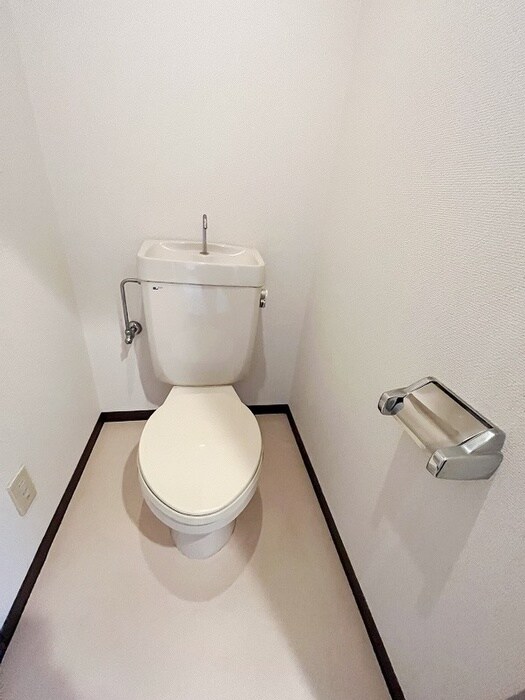 物件内観写真8　(トイレ)