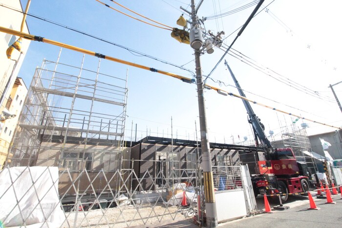 物件外観写真1　(建築中)