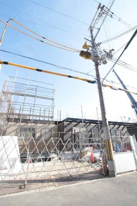 物件外観写真2　(建築中)