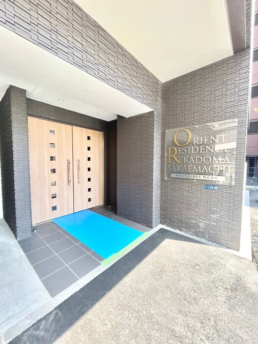 物件外観写真5　(エントランス部分)