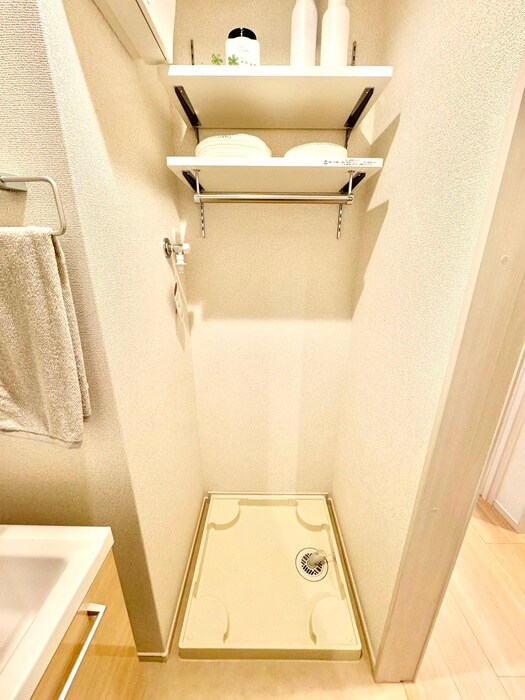 物件内観写真15　(洗濯機置場)