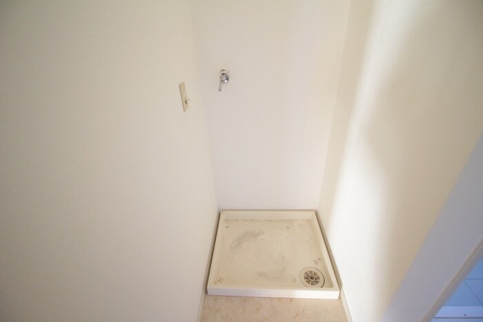 物件内観写真14　(洗濯機置場)