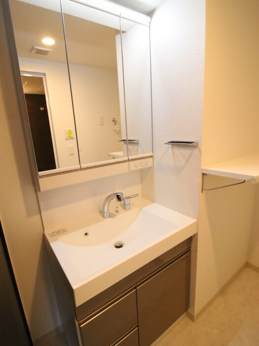 物件内観写真11　(洗面)