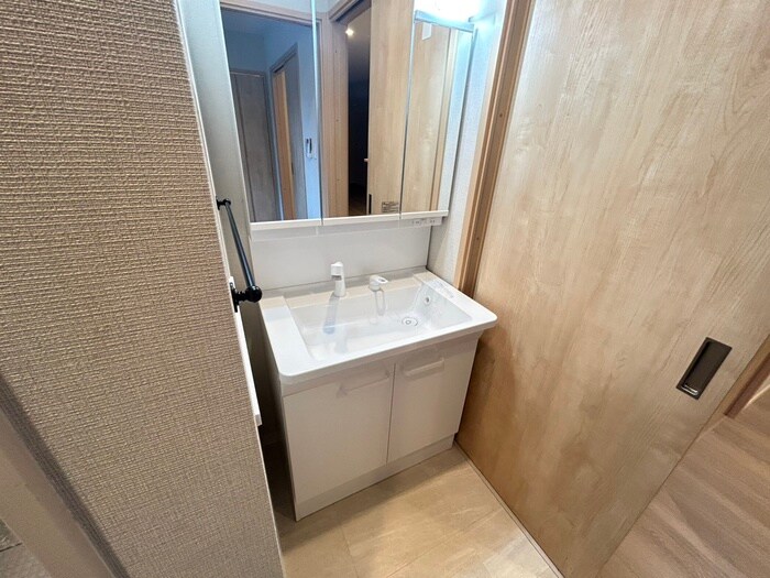 物件内観写真7　(洗面)