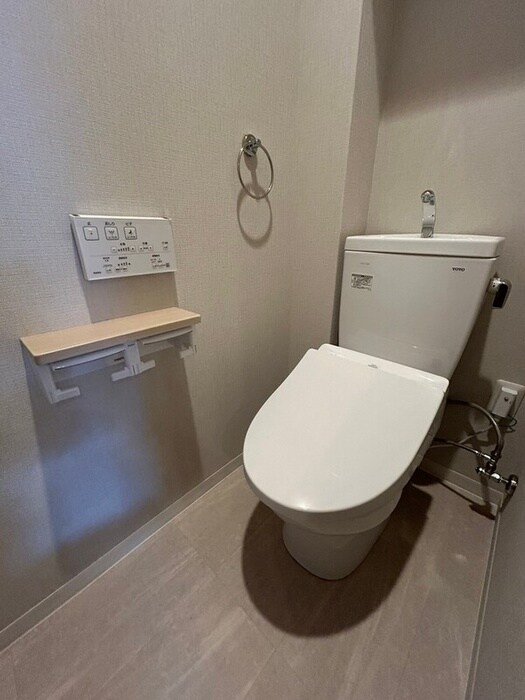 物件内観写真14　(トイレ)