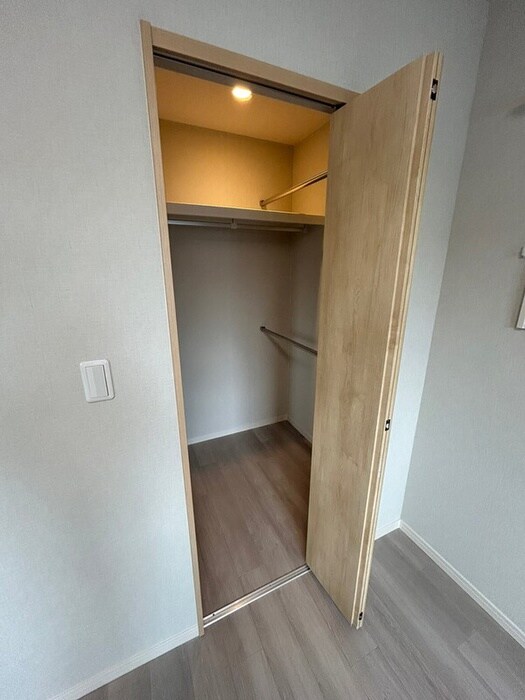 物件内観写真15　(収納)