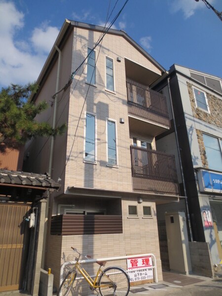 Ｅａｓｅ西大路外観写真