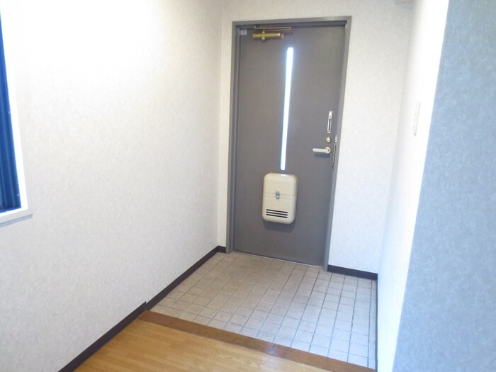 物件内観写真14　(玄関)