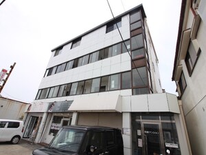 岡崎マンション外観写真