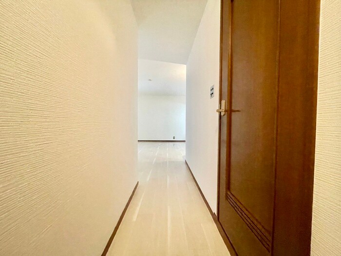 物件内観写真18　(廊下)
