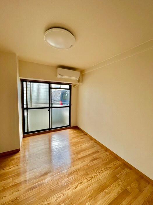 物件内観写真10　(居室)